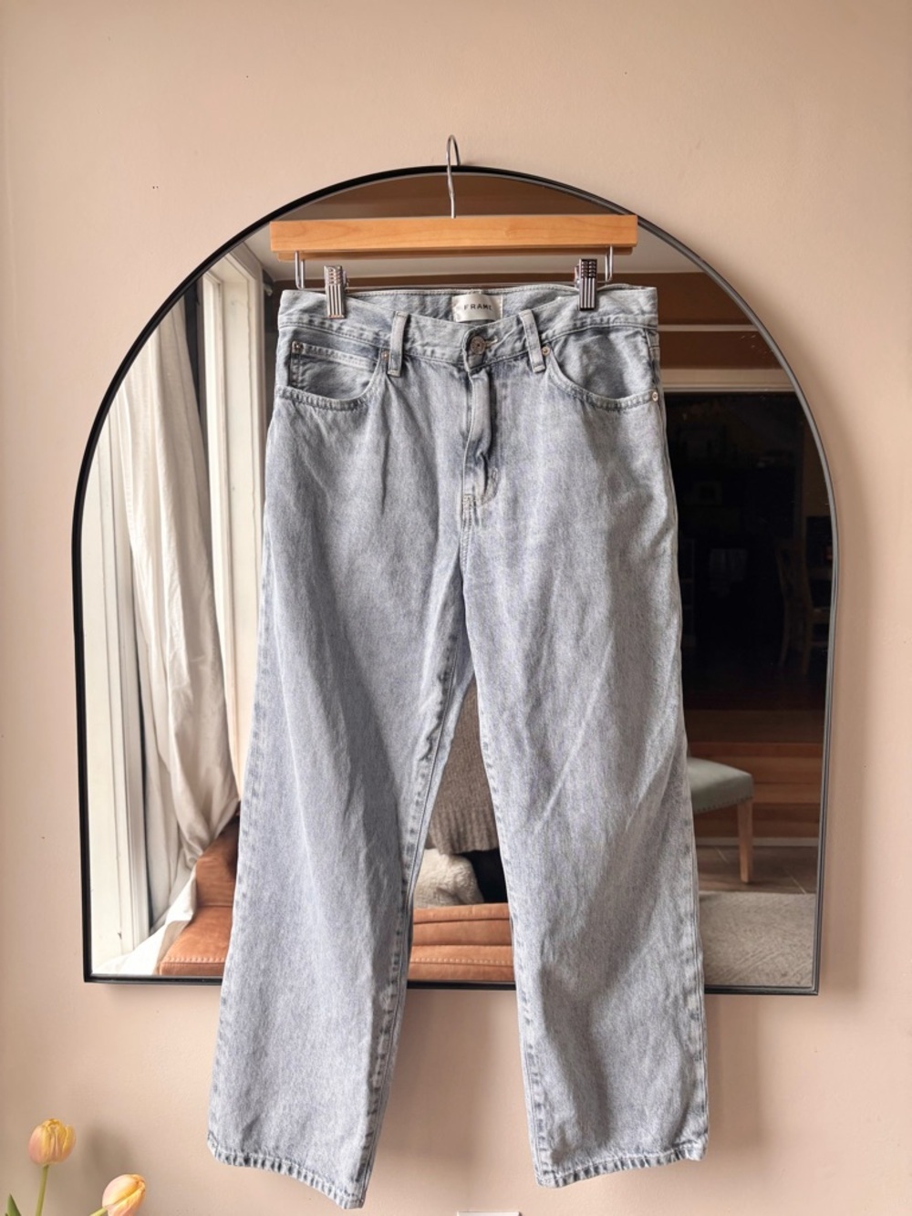 FRAME | the hang light wash denim | size 26 - Picture 3 of 5